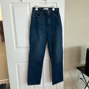 Abercrombie curve love the 90s straight ultra high rise jean size 27 (4R)